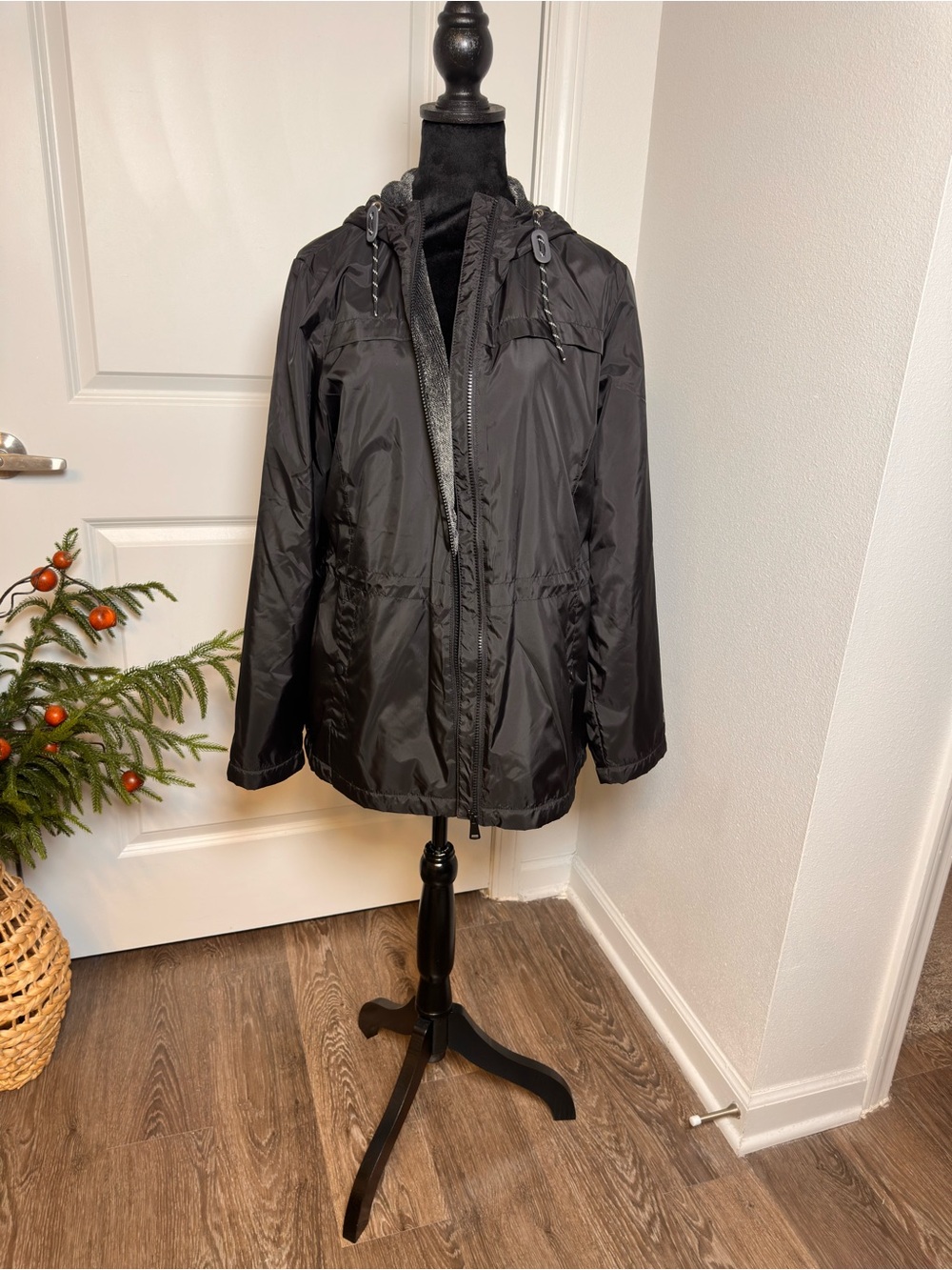 Women’s Black Hooded Windbreaker Jacket